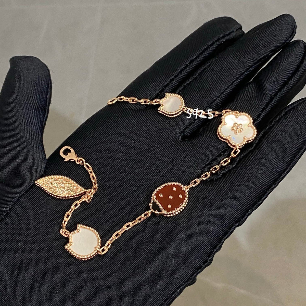 [Avelora Jewelry ]LUCKY SPRING 5 MOTIF BRACELET