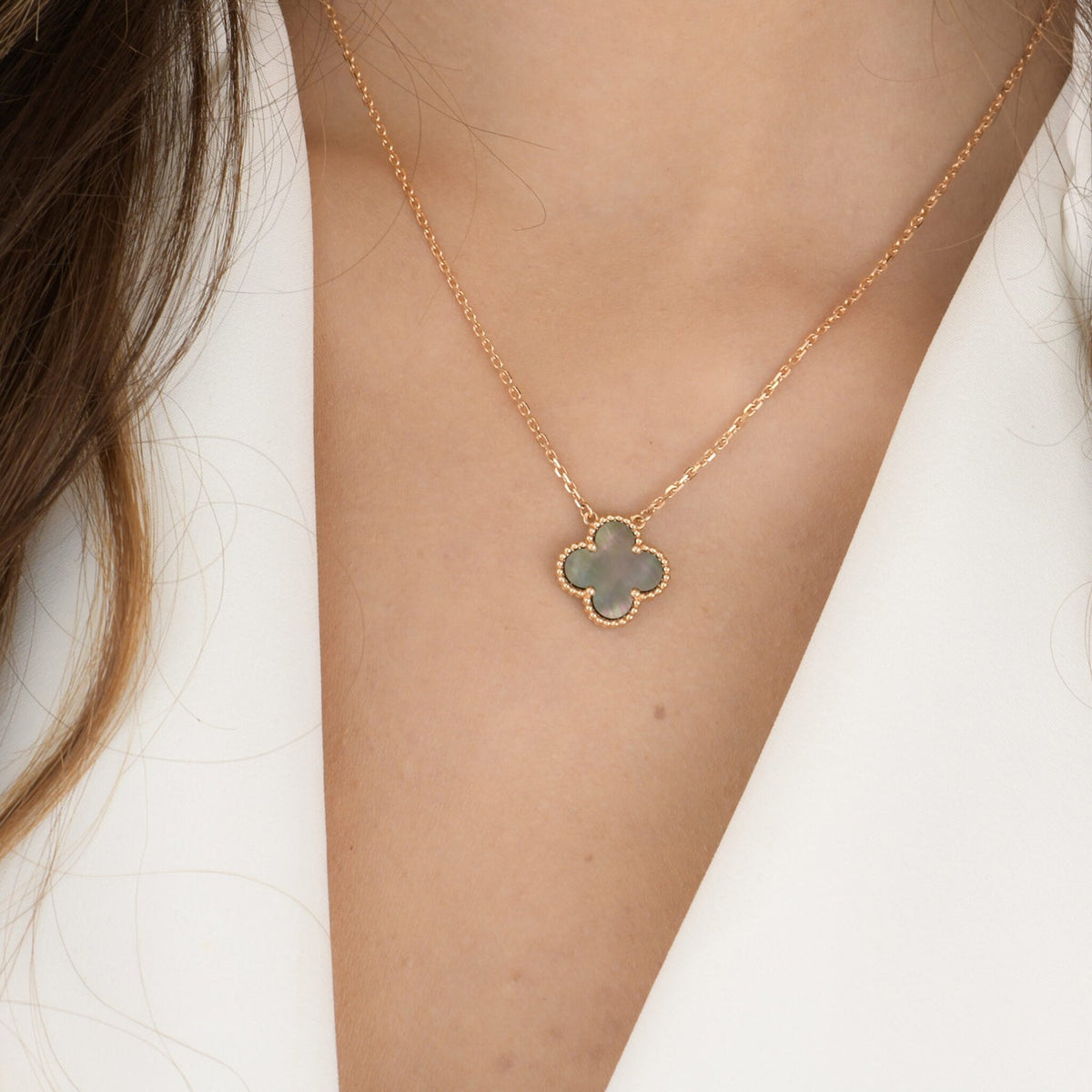 [Avelora Jewelry ]CLOVER 15MM  GRAY MOTHER OF PEARL NECKLACE