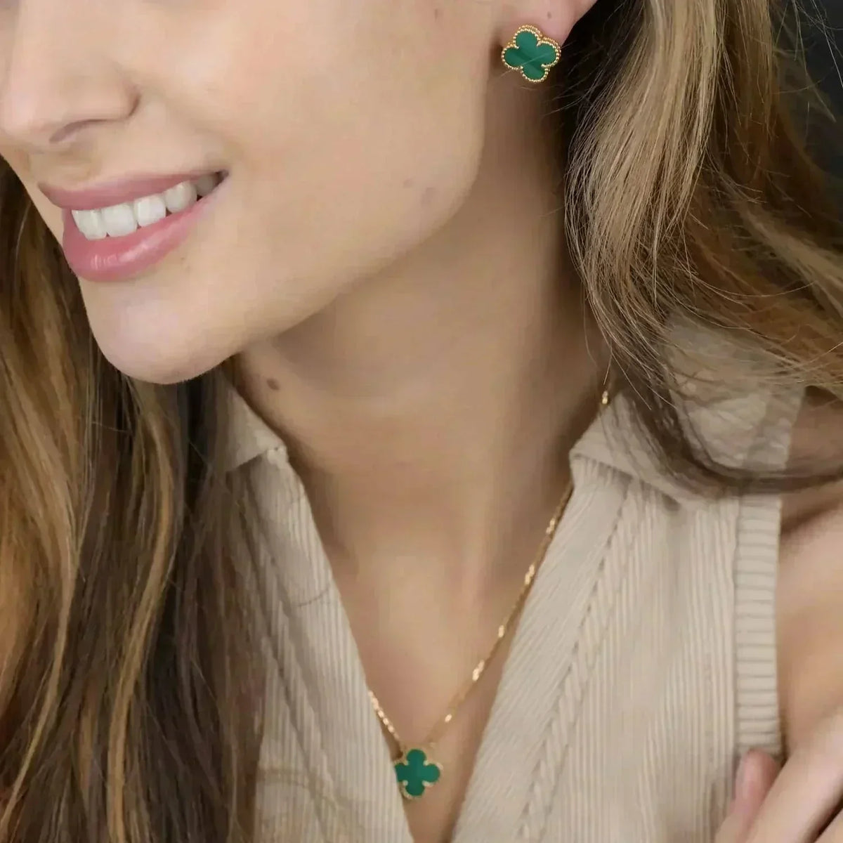 [Avelora Jewelry ]CLOVER MINI 9.5MM MALACHITE  EARRINGS