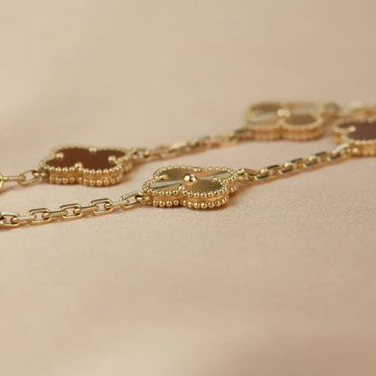 [Avelora]LUCKY CLOVER 5-MOTIF BRACELET - RED CARNELIAN COLLECTION