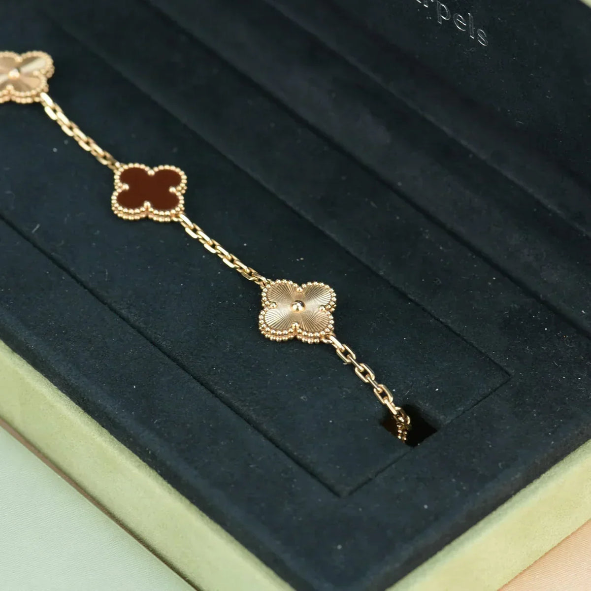 [Avelora Jewelry ] CLOVER 5 MOTIF RED CORNELIAN BRACELET COLLECTION