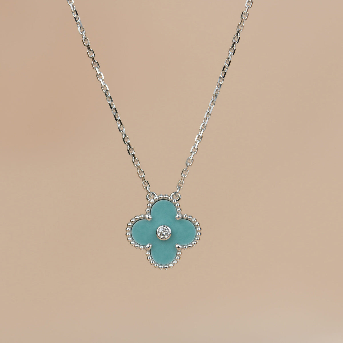 [Avelora Jewelry ]CLOVER 15MM DIAMOND SVRES PORCELAIN  NECKLACE SILVER