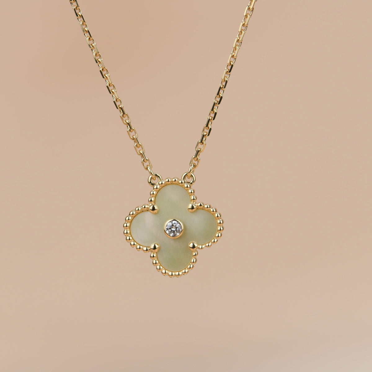 [Avelora Jewelry ]CLOVER 15MM DIAMOND GOLD MOTHER OF PEARL NECKLACE