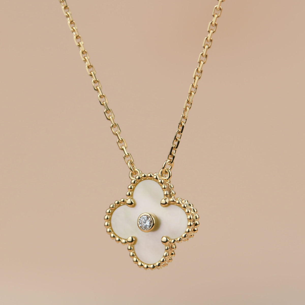[Avelora Jewelry ]CLOVER 15MM DIAMOND GOLD MOTHER OF PEARL NECKLACE