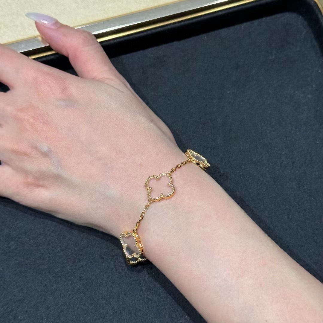 [Avelora Jewelry ]CLOVER 5 MOTIF ROCK CRYSTAL BRACELET