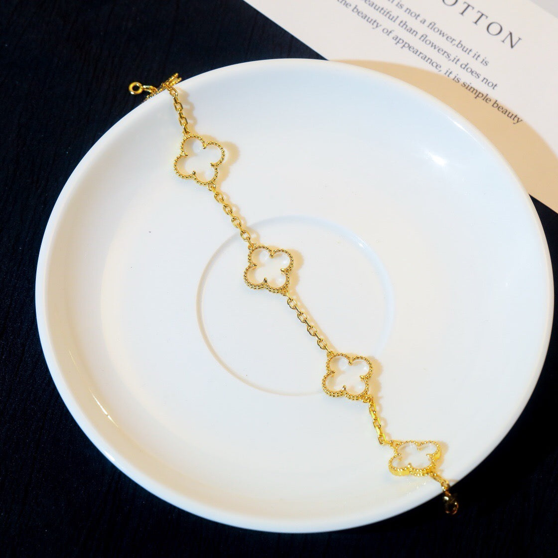 [Avelora Jewelry ]CLOVER 5 MOTIF ROCK CRYSTAL BRACELET