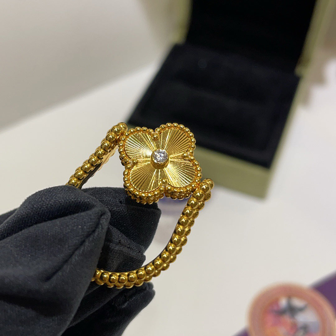[Avelora]LUCKY CLOVER GOLD REVERSIBLE RING