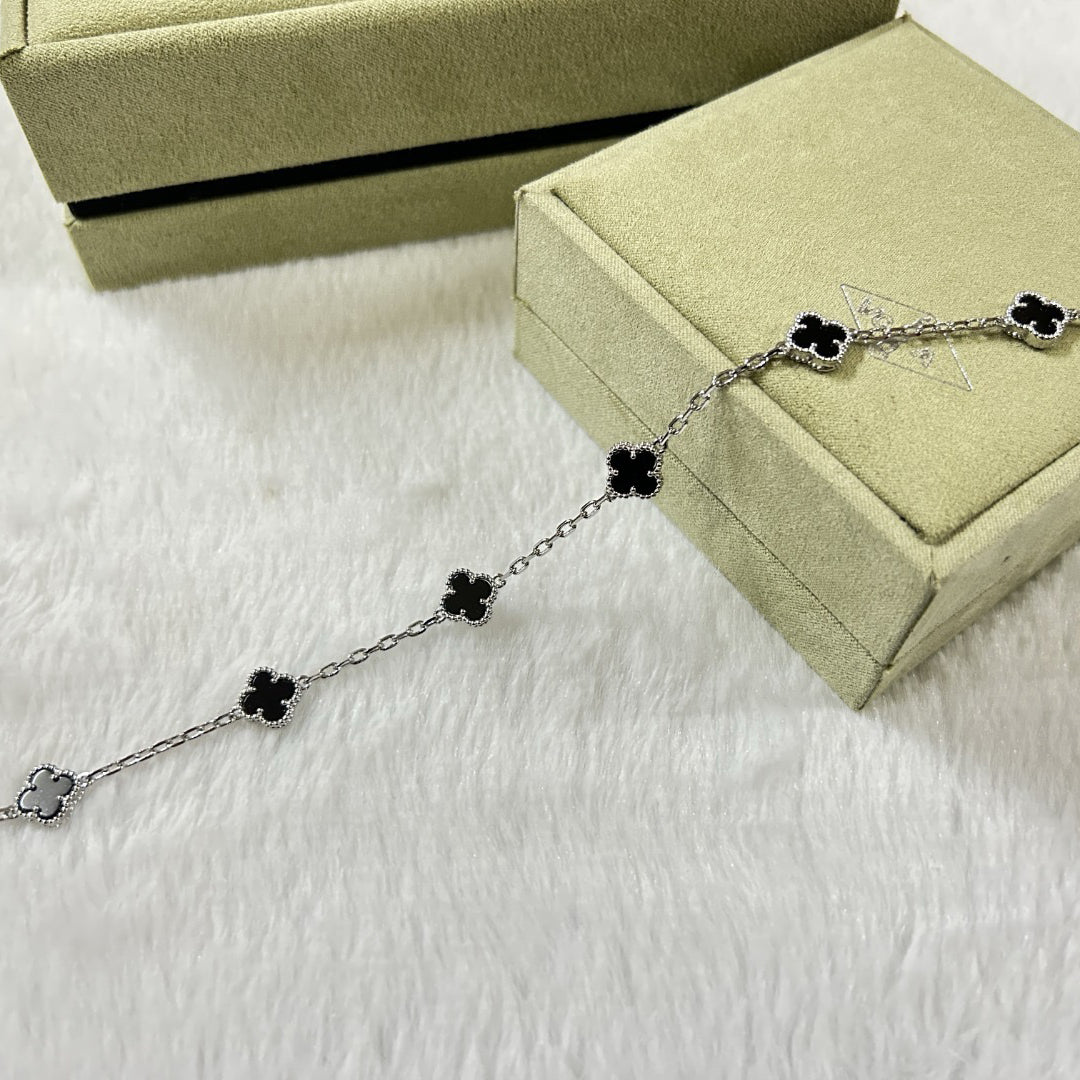 [Avelora Jewelry ]CLOVER 6 MOTIF  ONYXS BRACELET