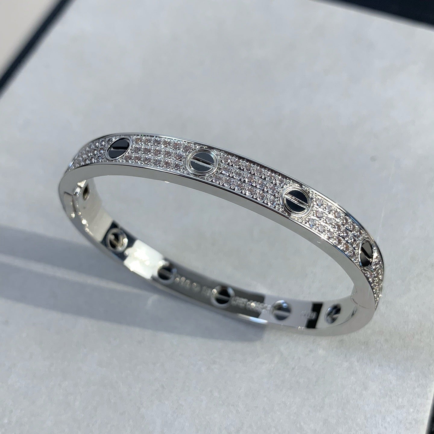 [Avelora]CLASSIC 6.1MM LOVE BANGLE - DIAMOND PAVÉ & BLACK CERAMIC