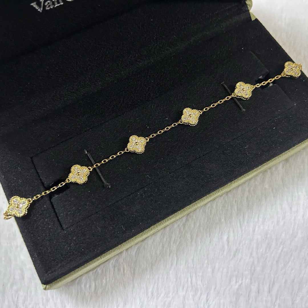 [Avelora Jewelry ]CLOVER 6 MOTIF DIAMOND BRACELET