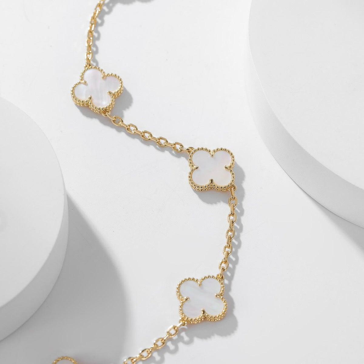 [Avelora Jewelry ]CLOVER 10 MOTIFS WHITE MOTHER OF PEARL NECKLACE