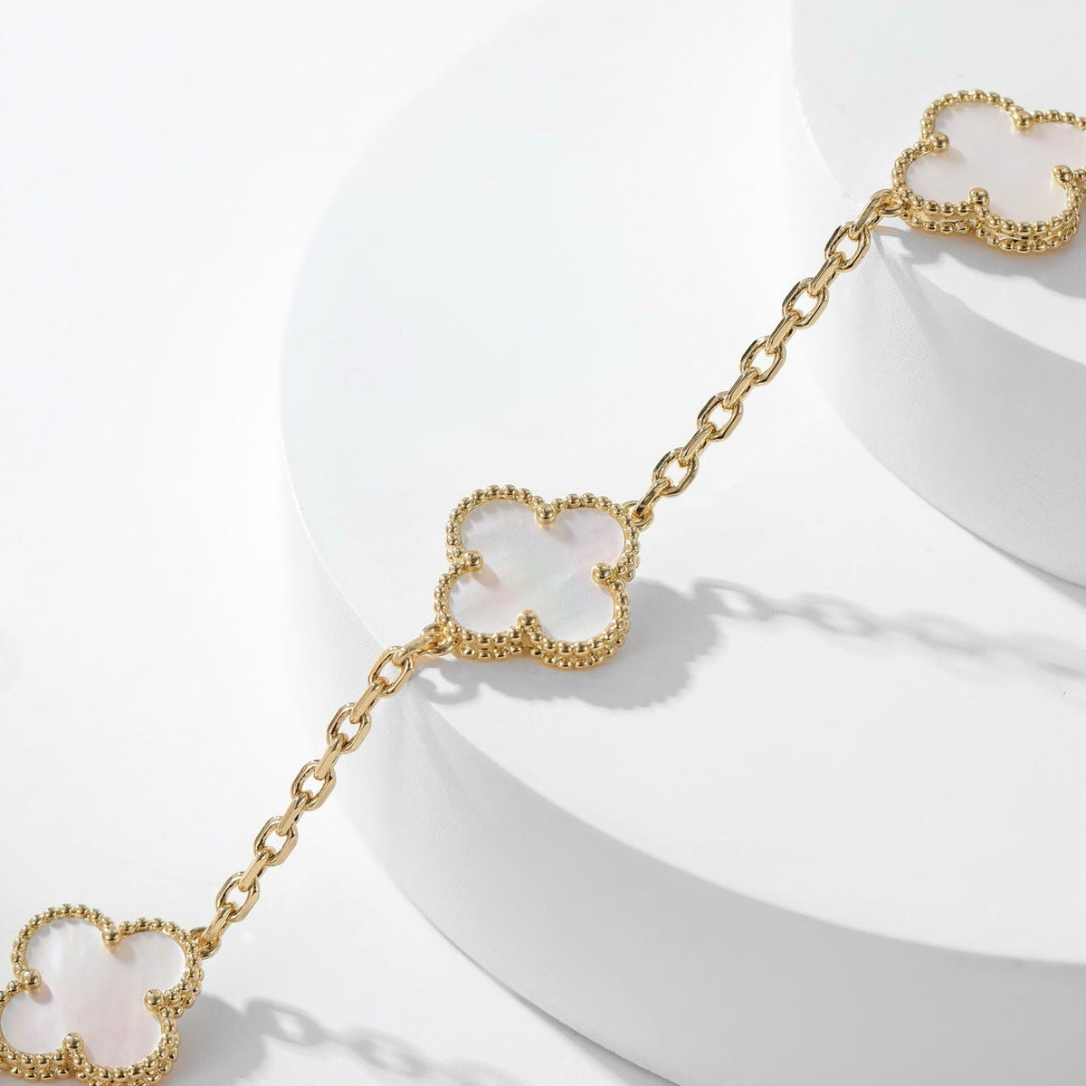 [Avelora Jewelry ]CLOVER 10 MOTIFS WHITE MOTHER OF PEARL NECKLACE