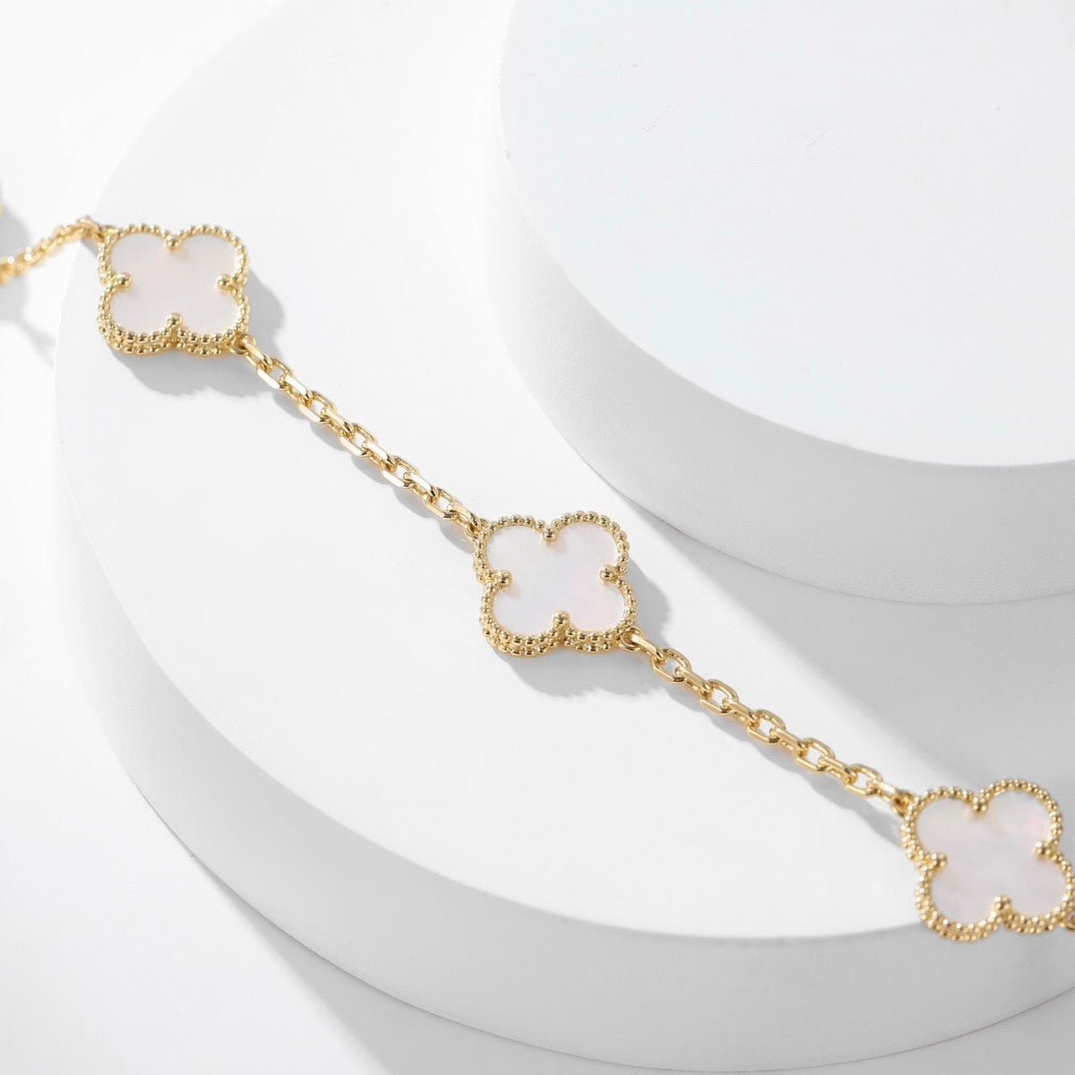 [Avelora Jewelry ]CLOVER 10 MOTIFS WHITE MOTHER OF PEARL NECKLACE
