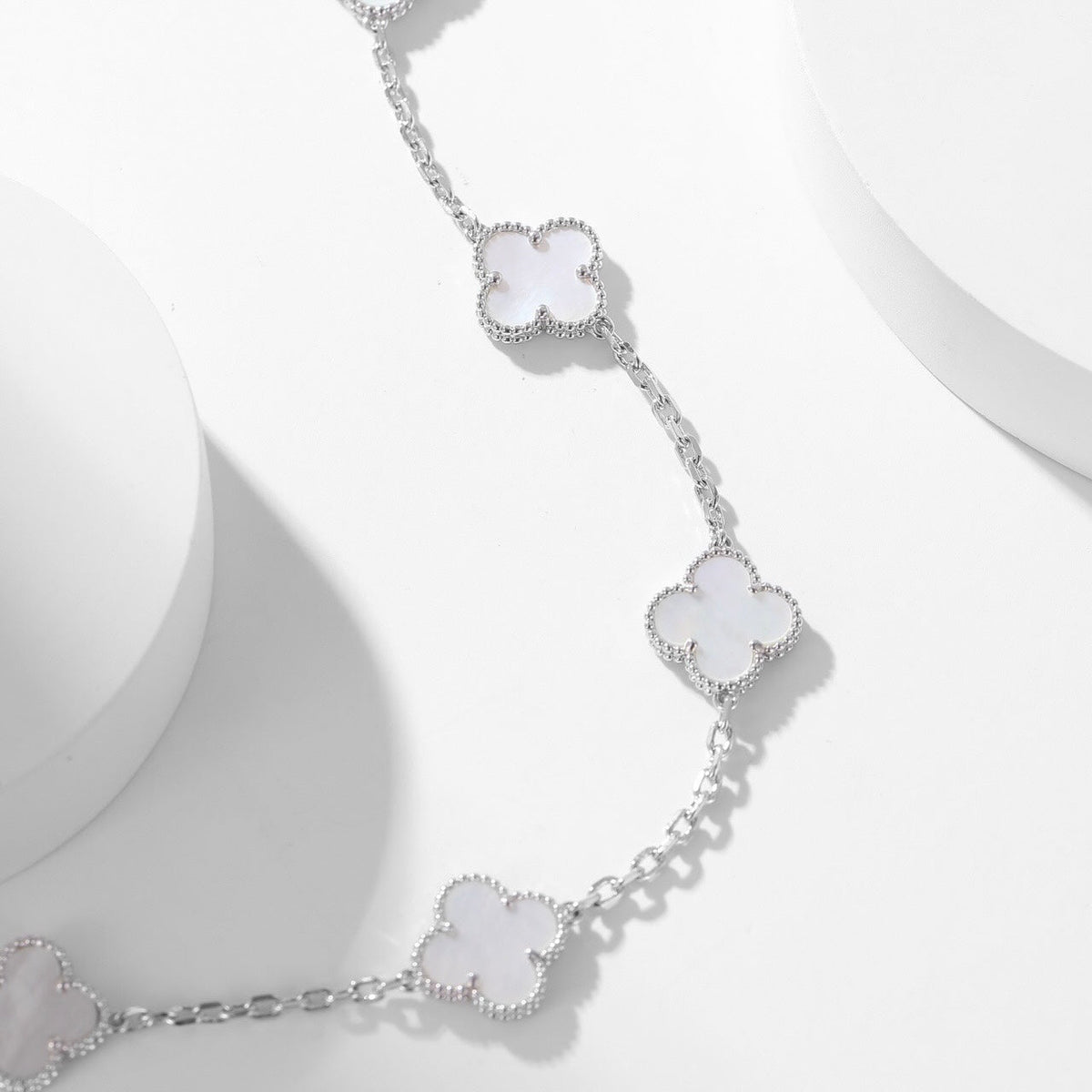 [Avelora Jewelry ]CLOVER 10 MOTIFS WHITE MOTHER OF PEARL NECKLACE