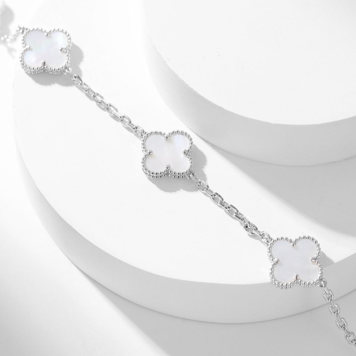 [Avelora Jewelry ]CLOVER 10 MOTIFS WHITE MOTHER OF PEARL NECKLACE