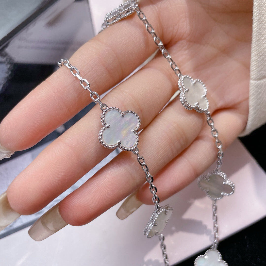 [Avelora Jewelry ]CLOVER 10 MOTIFS WHITE MOTHER OF PEARL NECKLACE