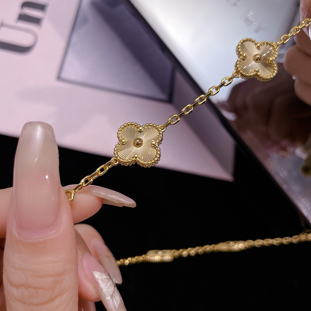 [Avelora Jewelry ]CLOVER 10 MOTIFS LASER NECKLACE