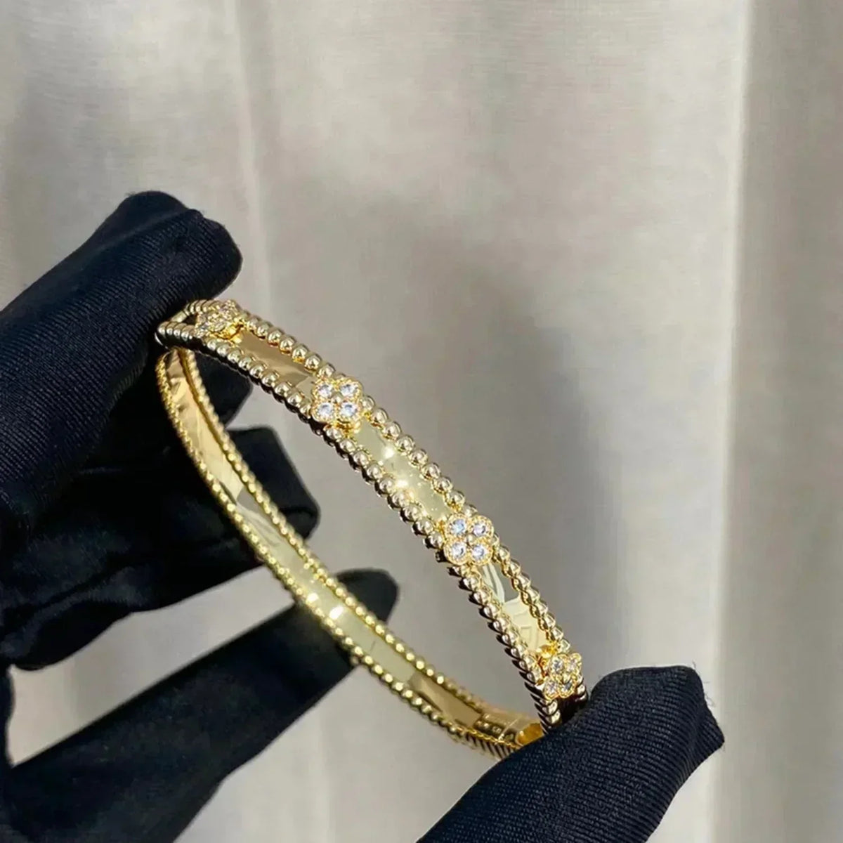 [Avelora Jewelry ]CLOVER BRACELET 4MM DIAMONDS