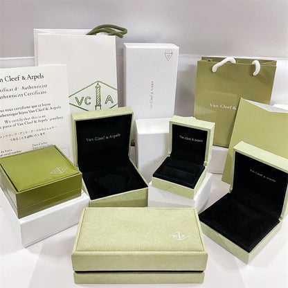 [Avelora]CLOVER BRAND JEWELRY BOX