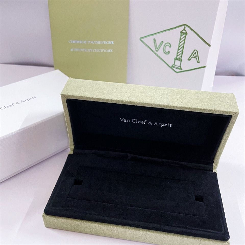 [Avelora]CLOVER BRAND JEWELRY BOX