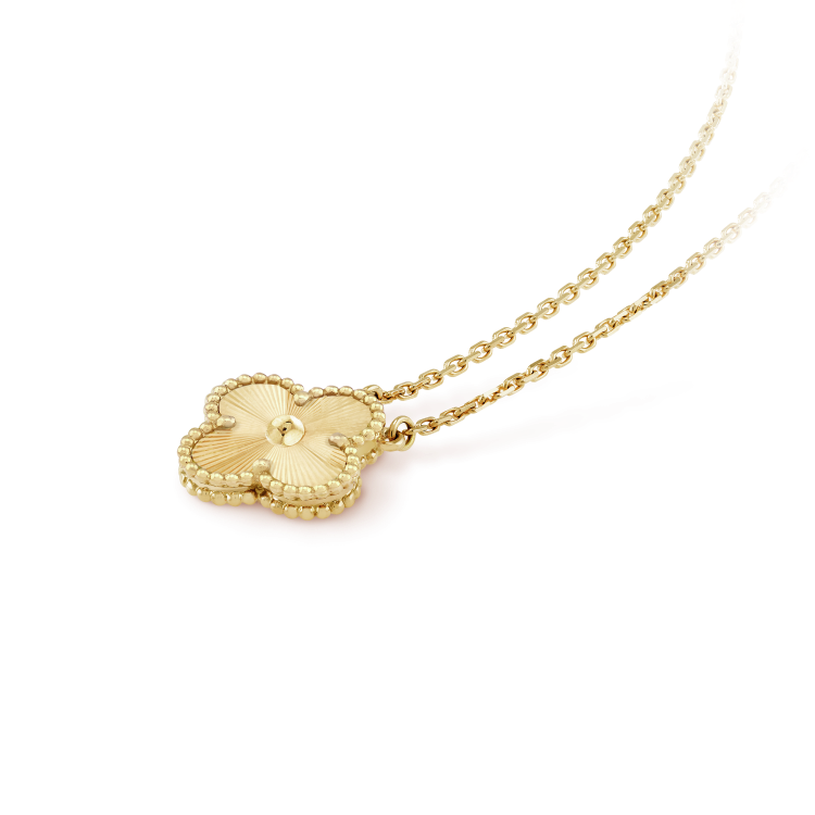 [Avelora Jewelry ]CLOVER 15MM LASER NECKLACE