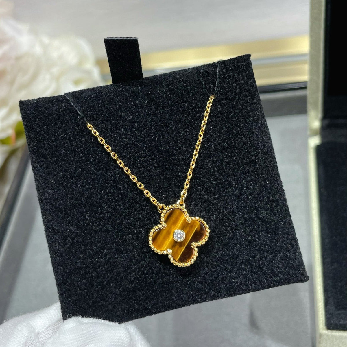 [Avelora Jewelry ]CLOVER 15MM DIAMOND AND YELLOW TIGER'S EYE AGATE necklace