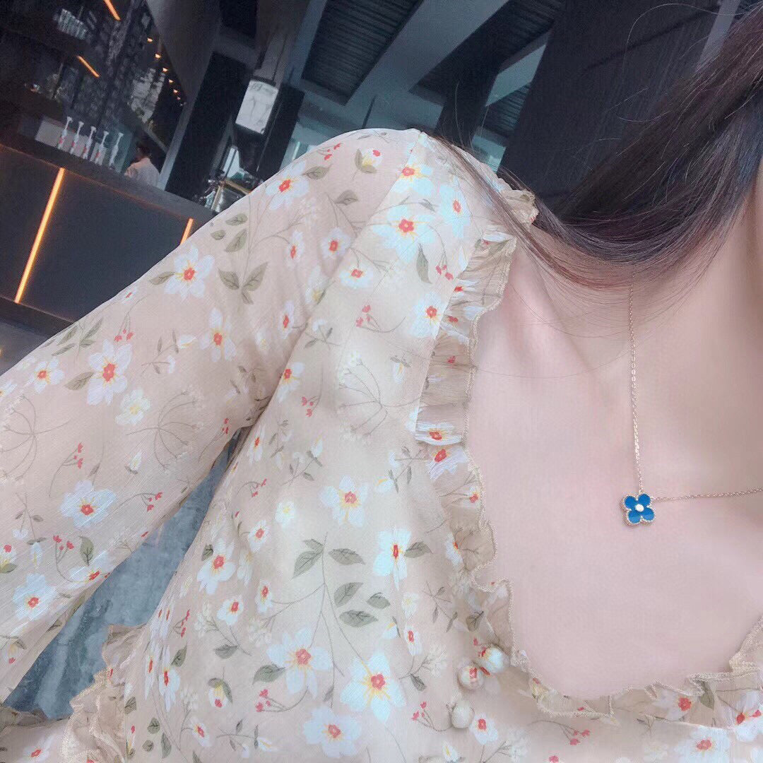 [Avelora Jewelry ]CLOVER 15MM DIAMOND AND BLUE AGATE NECKLACE