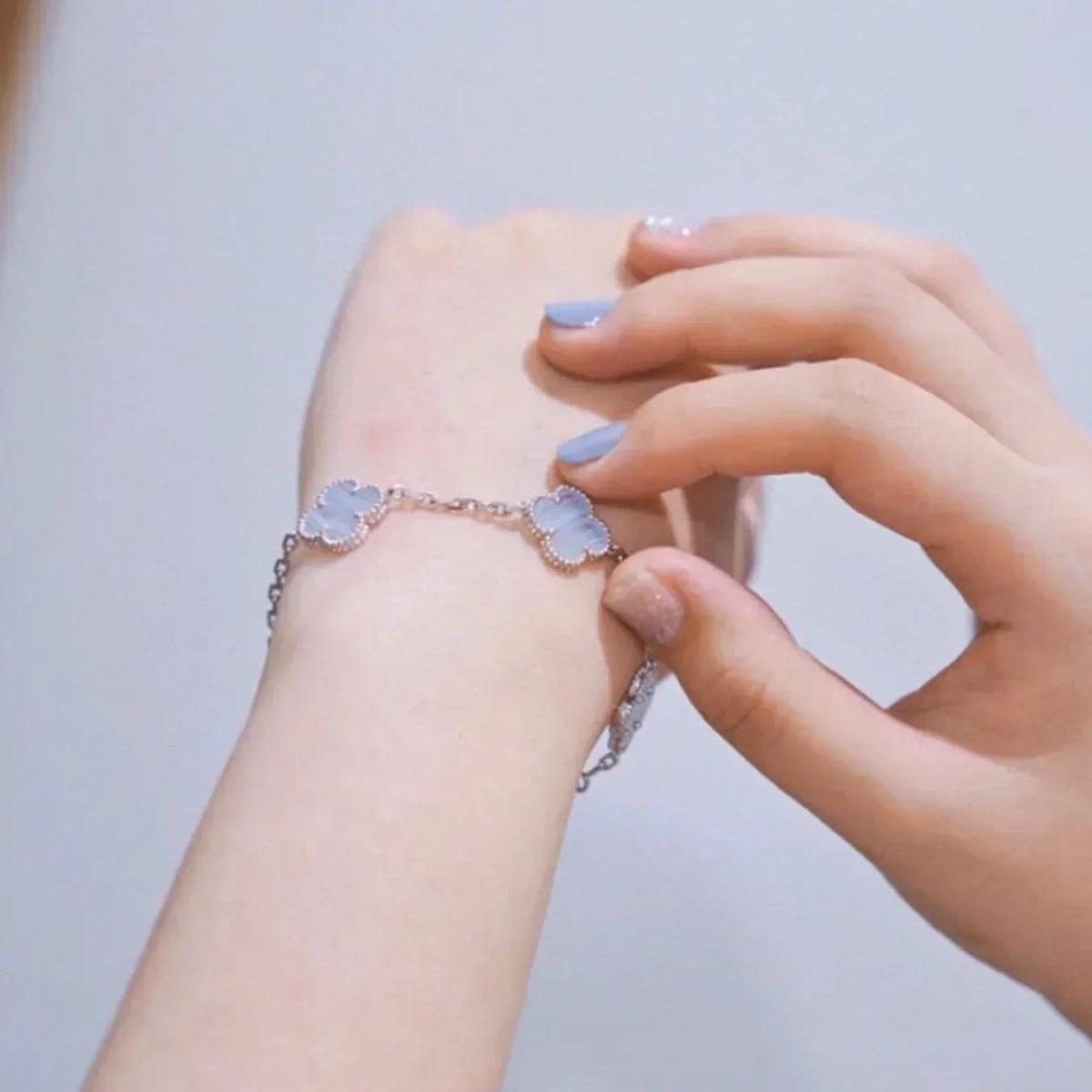 [Avelora Jewelry ] CLOVER 5 MOTIF PURPLE CHALCEDONY BRACELET COLLECTION