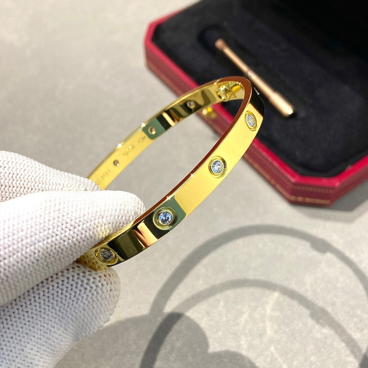 [Avelora]CLASSIC 6.1MM LOVE BANGLE - 10-DIAMOND