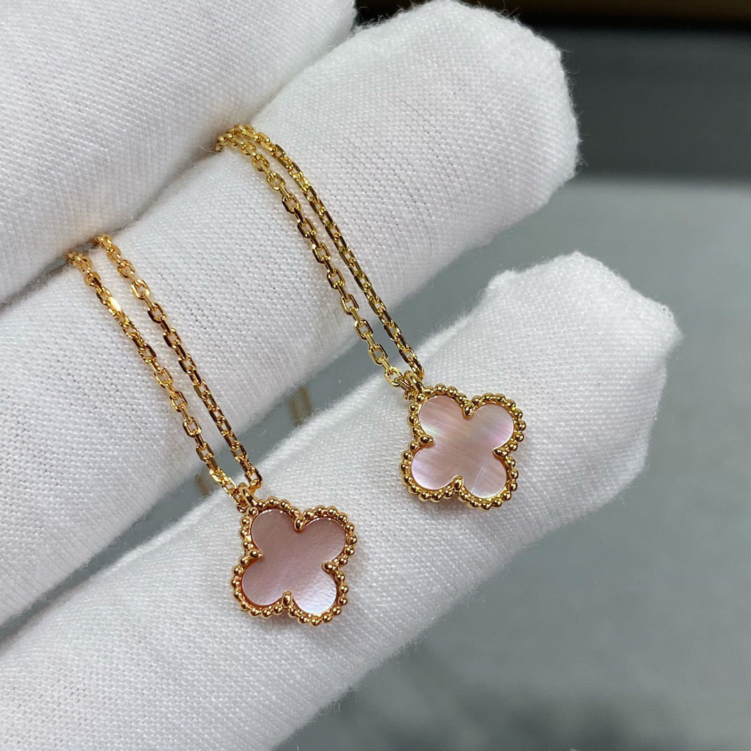 [Avelora Jewelry ]CLOVER 15MM PINK MOTHER-OF-PEARL SINGLE FLOWER NECKLACE