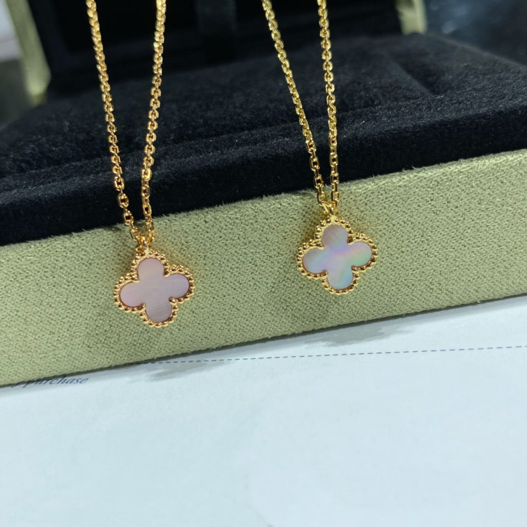 [Avelora Jewelry ]CLOVER 9.5MM PINK MOTHER OF PEARL SINGLE FLOWER NECKLACE
