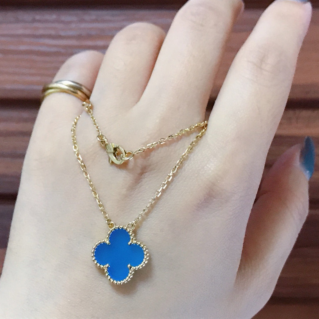 [Avelora Jewelry ]CLOVER 15MM BLUE AGATE NECKLACE