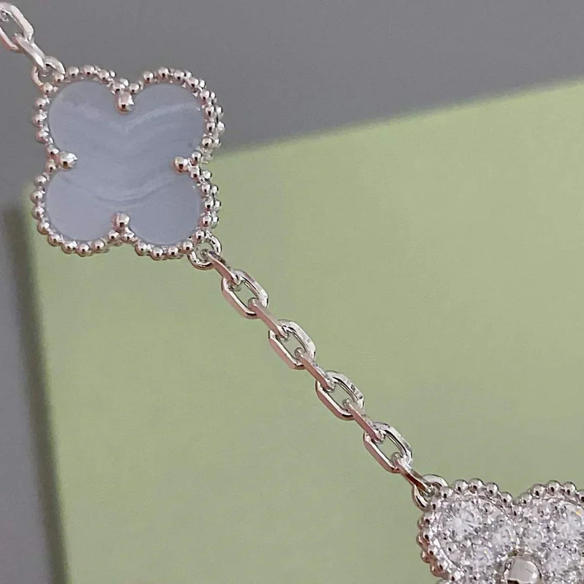 [Avelora Jewelry ] CLOVER 5 MOTIF PURPLE CHALCEDONY BRACELET COLLECTION