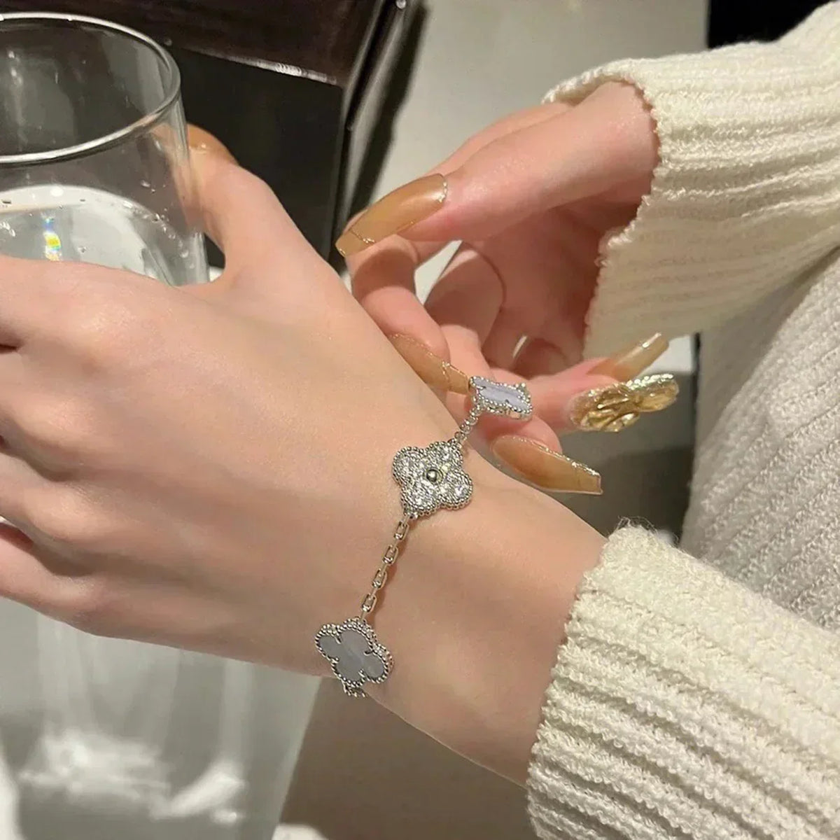 [Avelora Jewelry ] CLOVER 5 MOTIF PURPLE CHALCEDONY BRACELET COLLECTION
