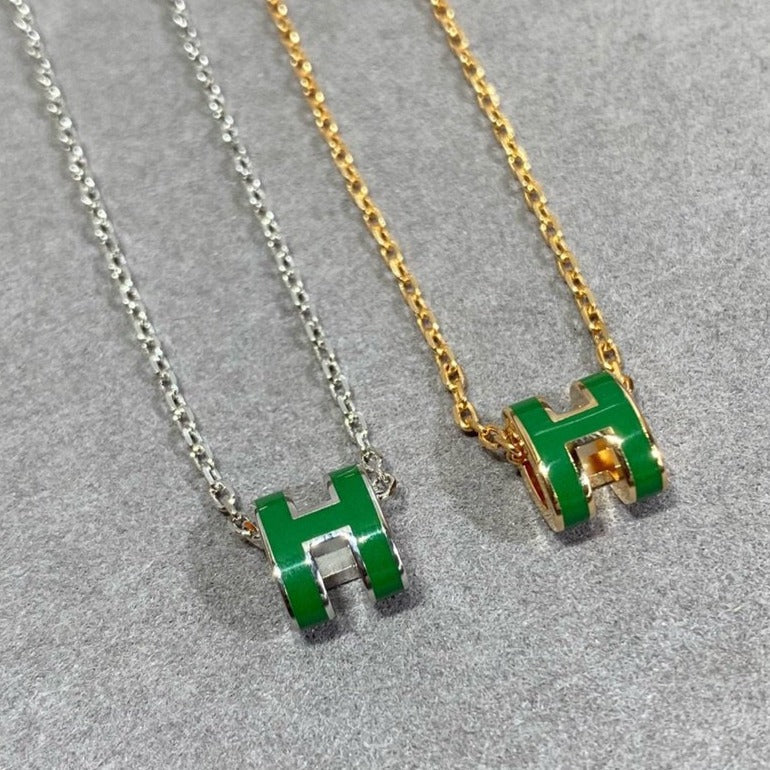 [Avelora]POP H GREEN NECKLACE SILVER AND GOLD