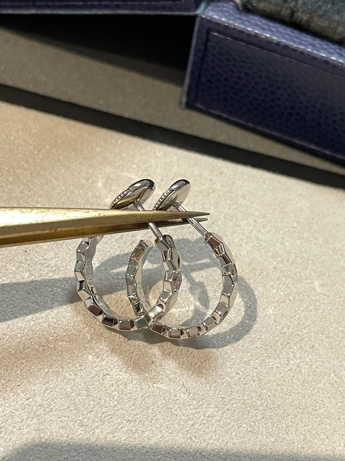 [Avelora Jewelry ]Hollow Design Four-Leaf Clover Flower Shape Earrings