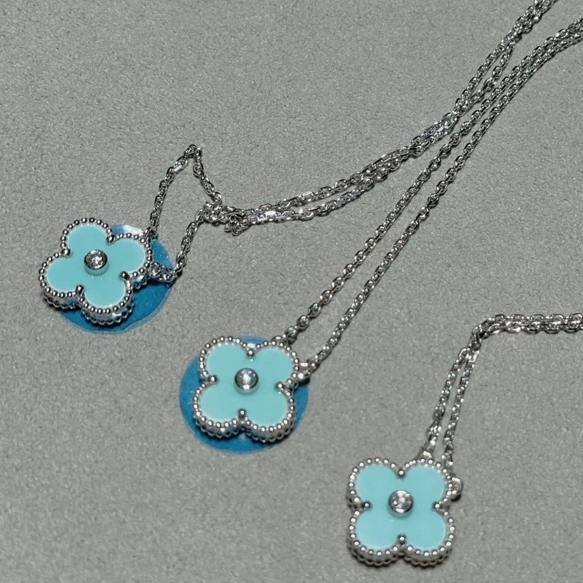 [Avelora Jewelry ]CLOVER 1 DIAMOND LIGHT BLUE SILVER NECKLACE