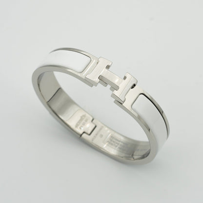 [Avelora]H WHITE BRACELET