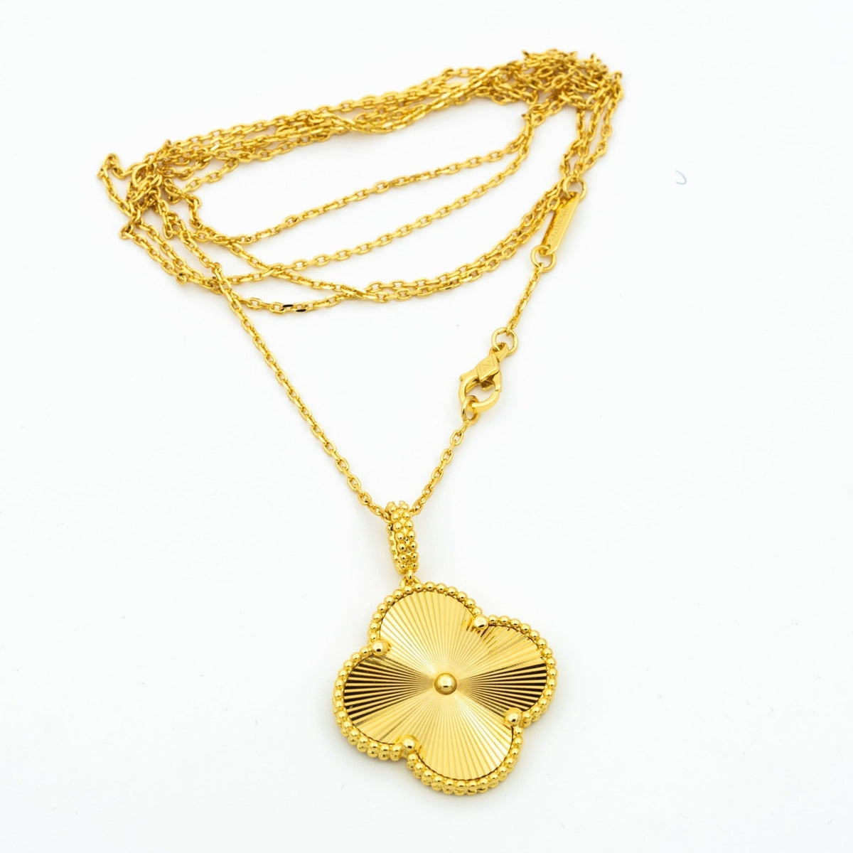[Avelora Jewelry ]CLOVER 25MM PEDANT NECKLACE GOLD