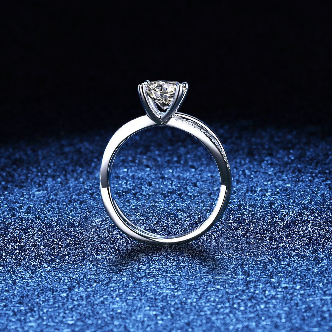 [Avelora]ELEGANT 4-PRONG CROSSOVER MOISSANITE ENGAGEMENT RING
