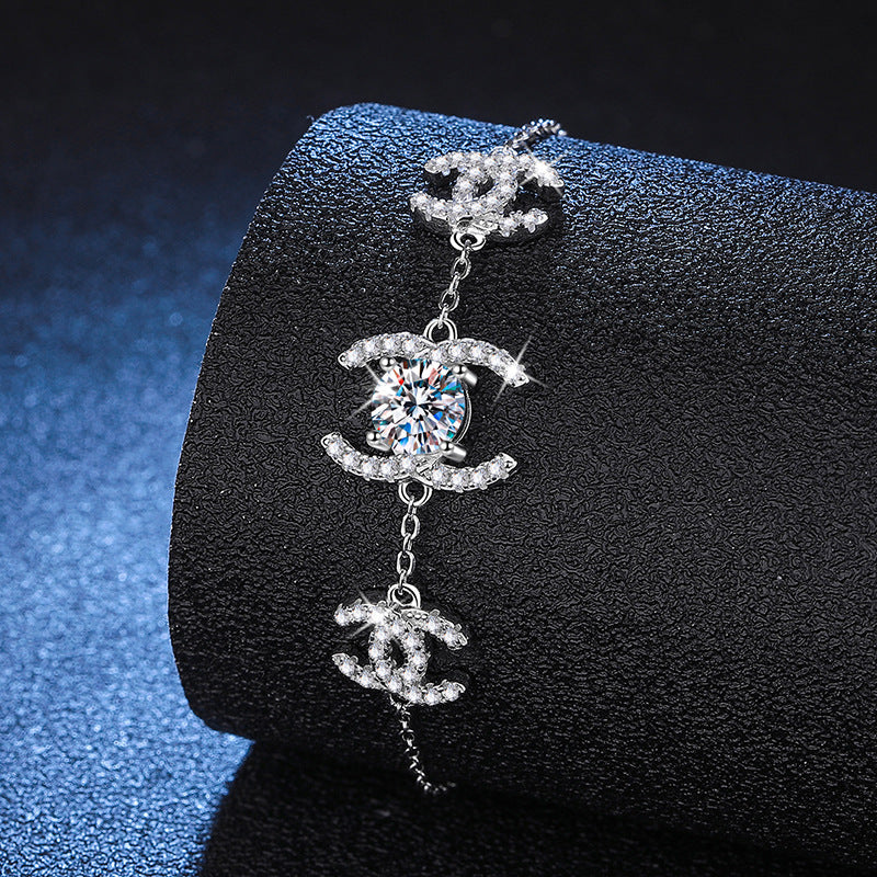 [Avelora]CLASSIC INTERLOCKING MOISSANITE BRACELET