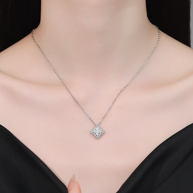 [Avelora]STAR-CLOVER MOISSANITE NECKLACE