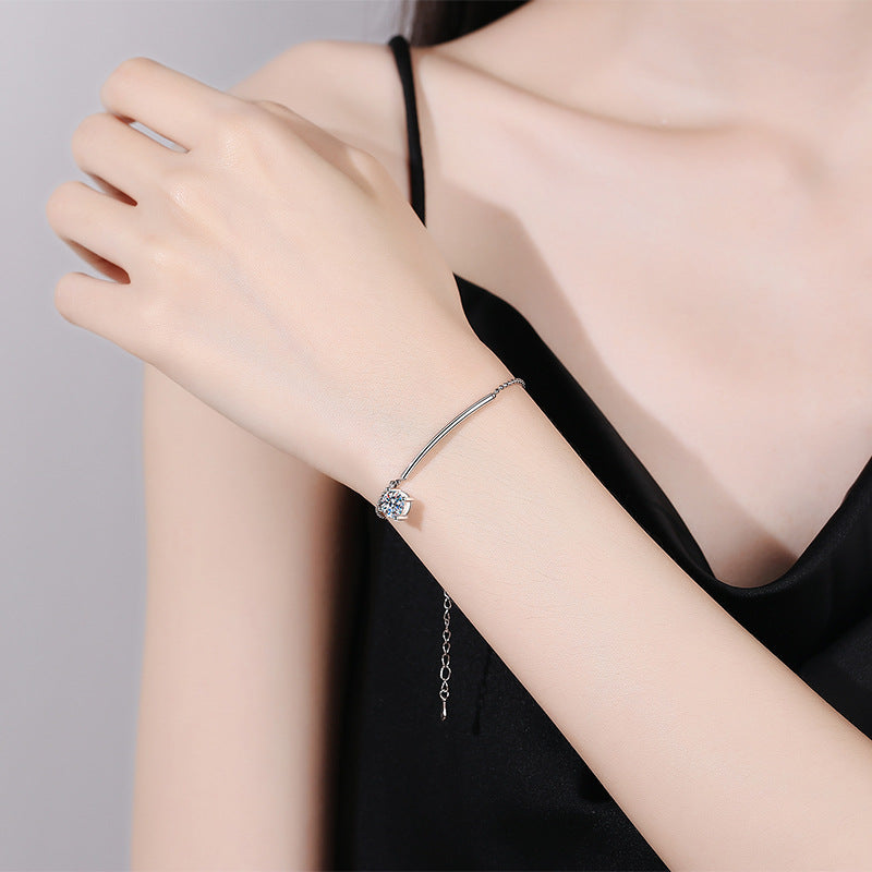 [Avelora]ELEGANT HALF-MOON CURVE MOISSANITE BRACELET