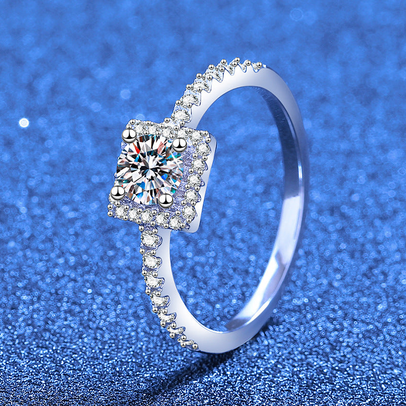 [Avelora]DAINTY SUGAR-CUBE MOISSANITE RING