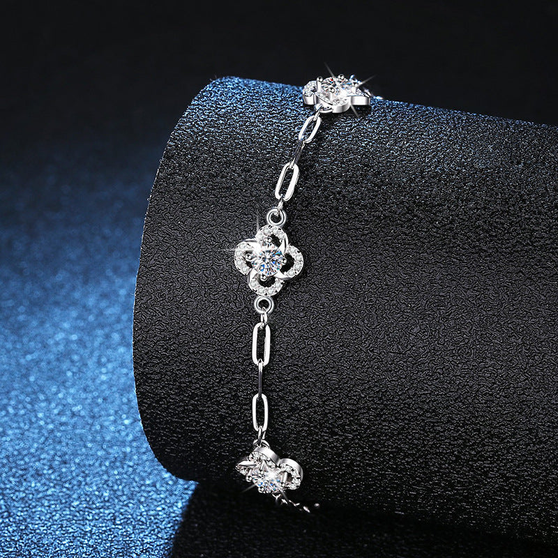 [Avelora]TRIPLE-CLOVER MOISSANITE BRACELET