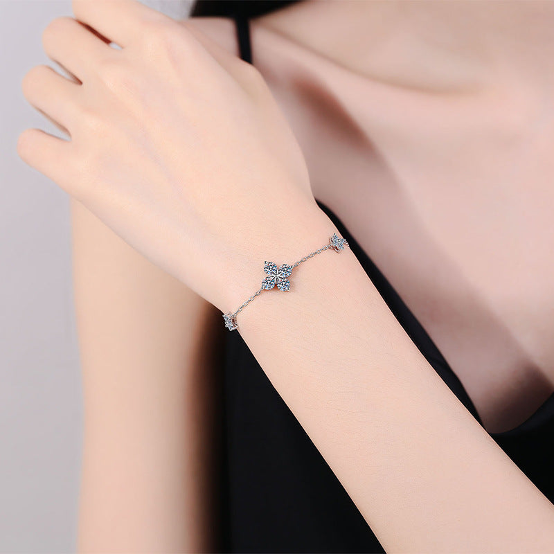 [Avelora]CLOVER LUCKY CHARM MOISSANITE BRACELET