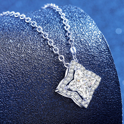 [Avelora]STAR-CLOVER MOISSANITE NECKLACE