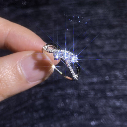 [Avelora]INTERTWINING LOVE MOISSANITE RING