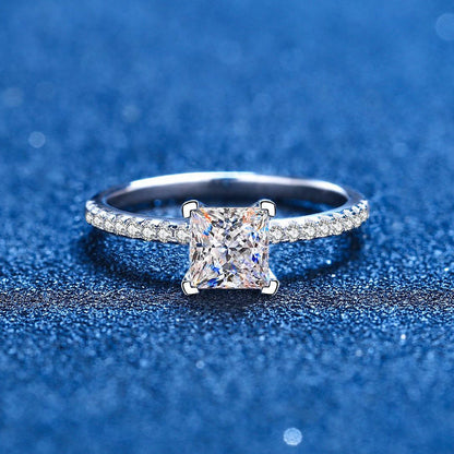 [Avelora]ELEGANT PRINCESS CUT MOISSANITE ENGAGEMENT RING