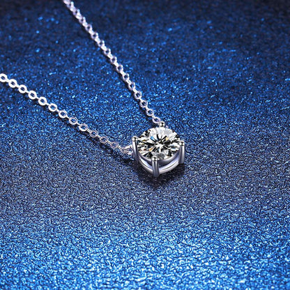 [Avelora]CLASSIC FOUR-PRONG SOLITAIRE MOISSANITE NECKLACE